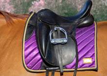 Charger l&#39;image dans la galerie, Tapis Satin Luxe Dressage Prune Violet
