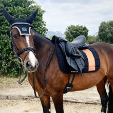 Charger l&#39;image dans la galerie, Tapis Paillettes Dressage STRIPE Noir Rose Or
