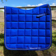 Charger l&#39;image dans la galerie, Tapis Dressage Classique Bleu Roi
